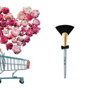 Too Faced Mr. Chiseled Contouring Brush